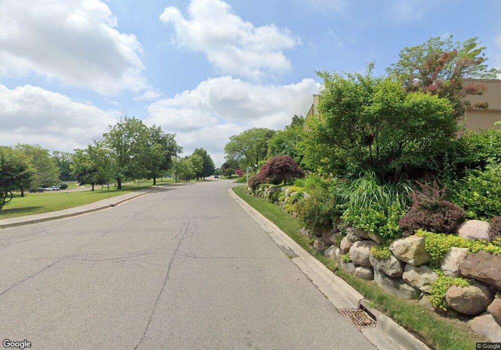 4495 Laurel unit 28, West Bloomfield, MI 48323 - photo 1