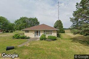 300 N 3rd St, Wyoming, IL 61491