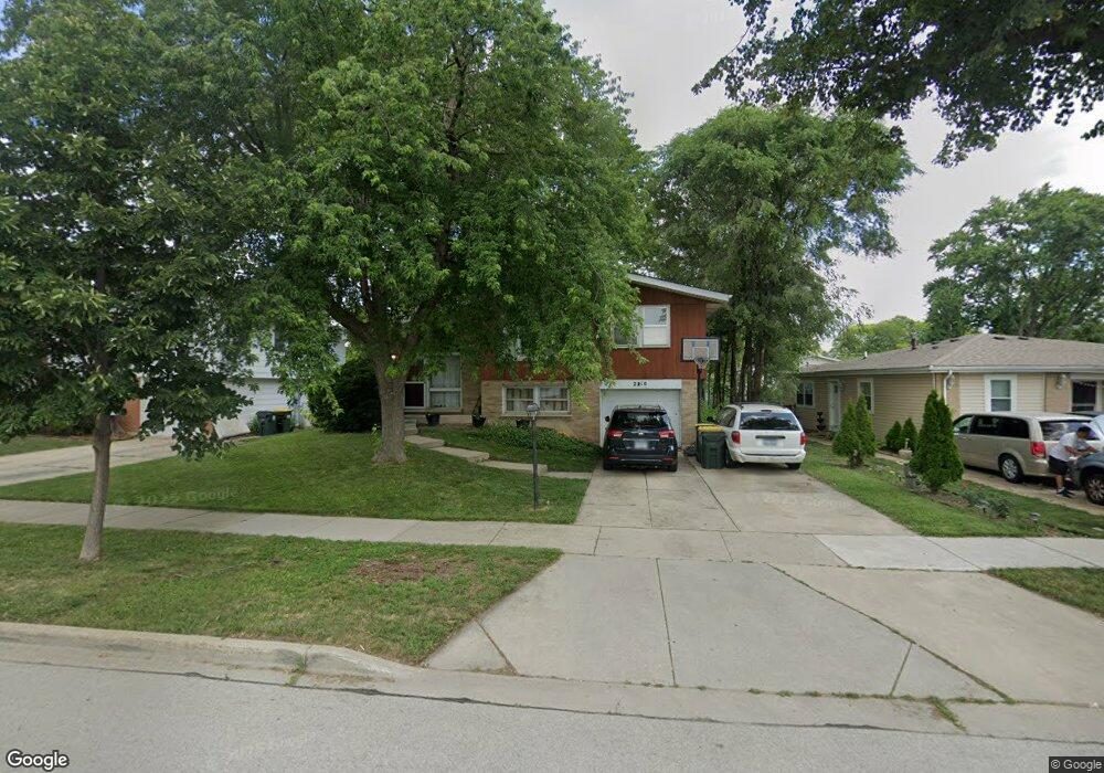 2210 Birch Ln, Rolling Meadows, IL 60008 - photo 1