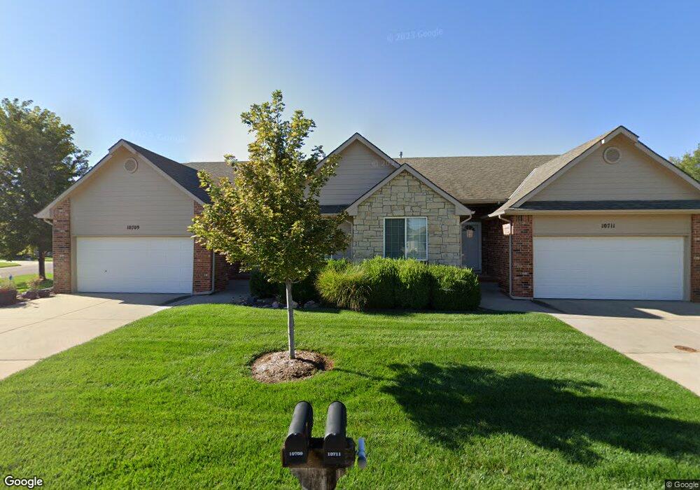 10709 W Clubview Rd, Maize, KS 67101 - photo 1