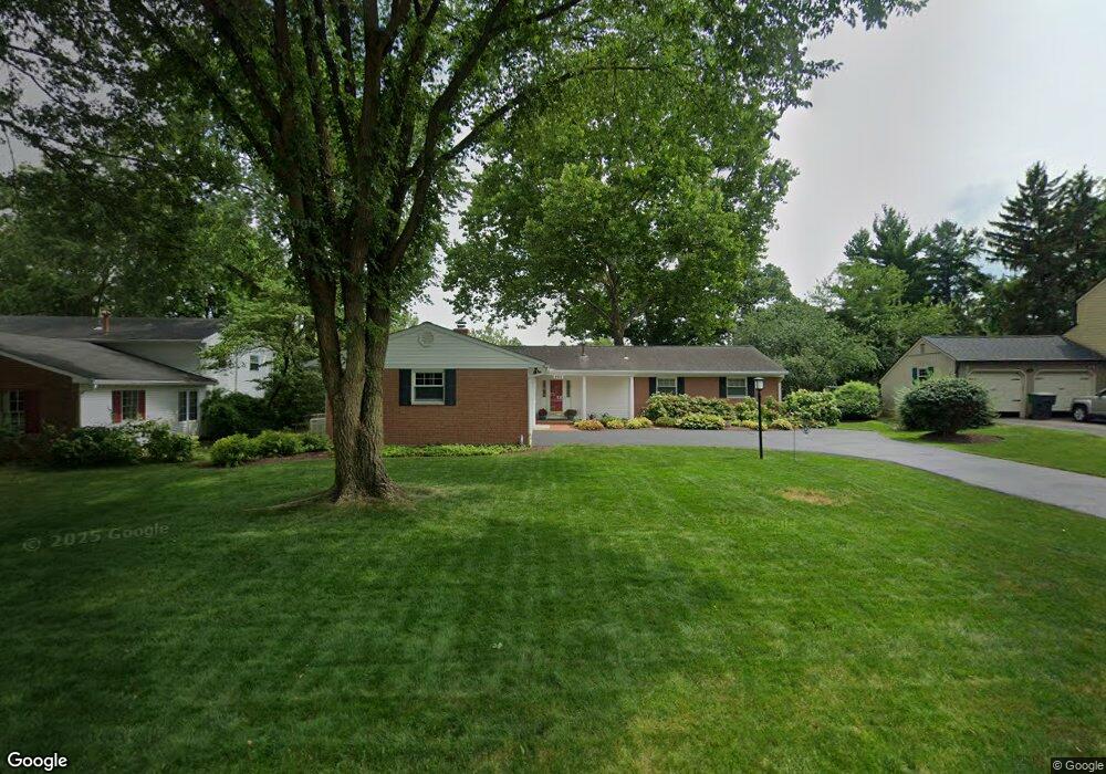 955 Greenridge Rd, Columbus, OH 43235 - photo 1