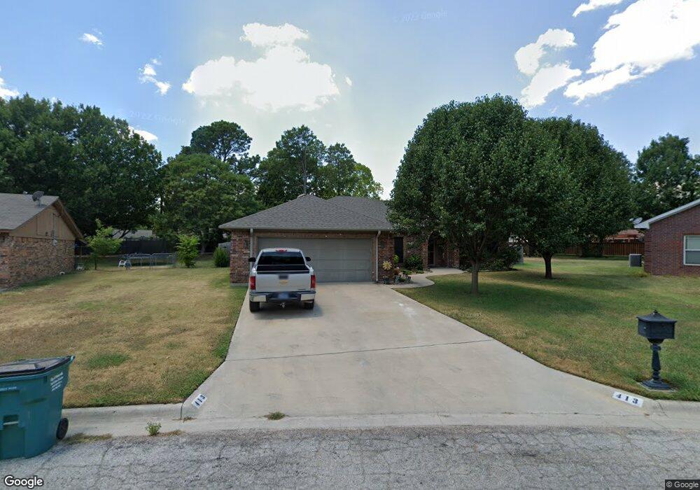413 Ashland Dr, Gainesville, TX 76240 - photo 1