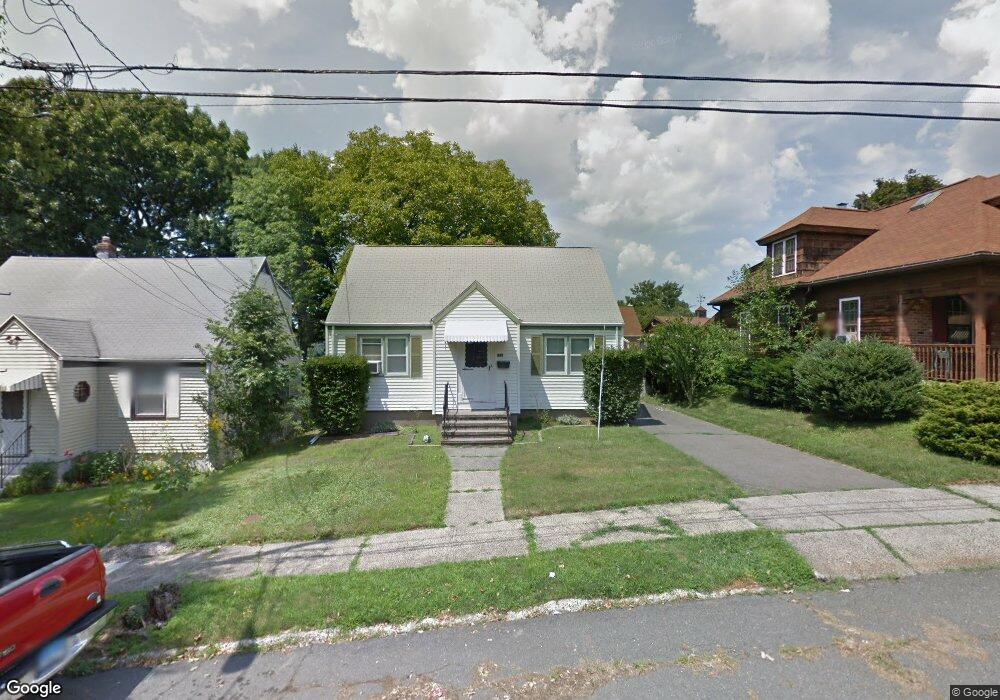 796 Ruth St, Bridgeport, CT 06606 - photo 1