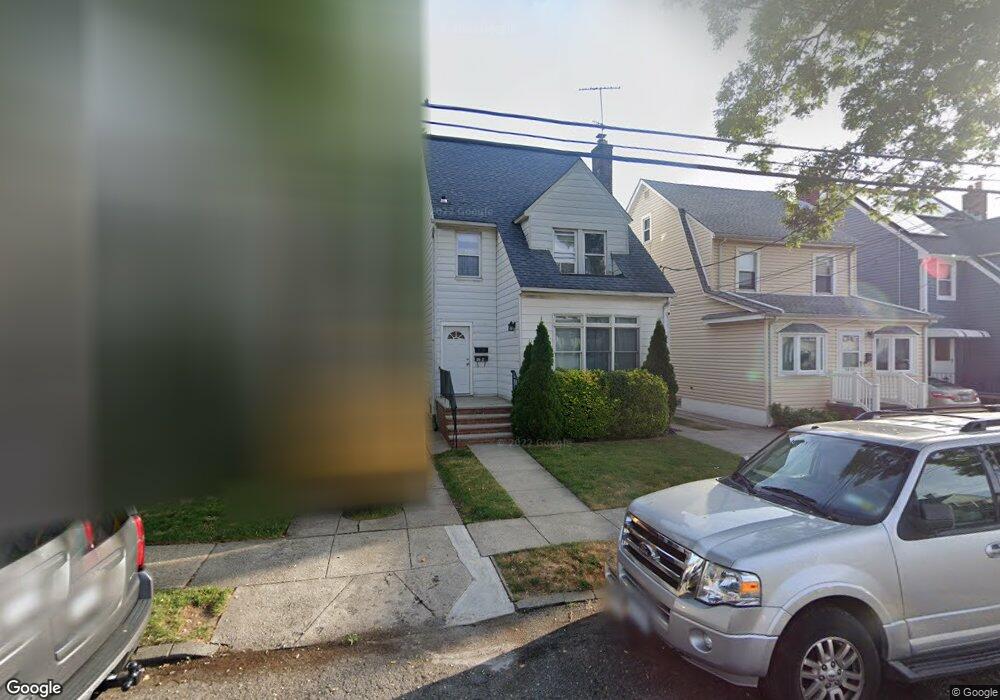 241-27 86th Rd unit 2, Bellerose, NY 11426 - photo 1