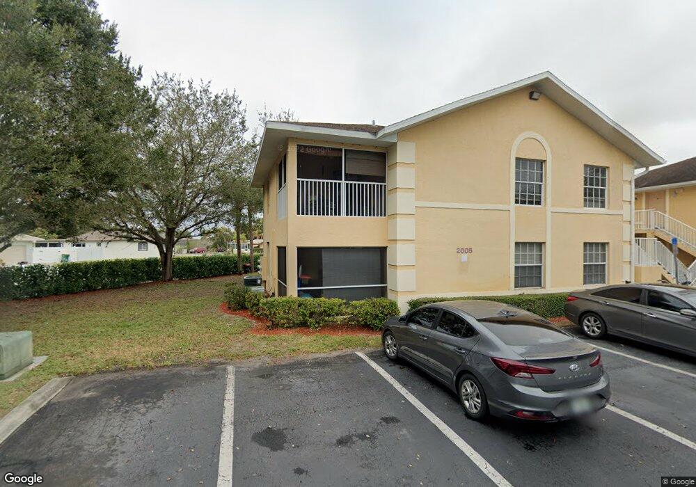 2005 Sunnyland Ln unit 5, Naples, FL 34116 - photo 1