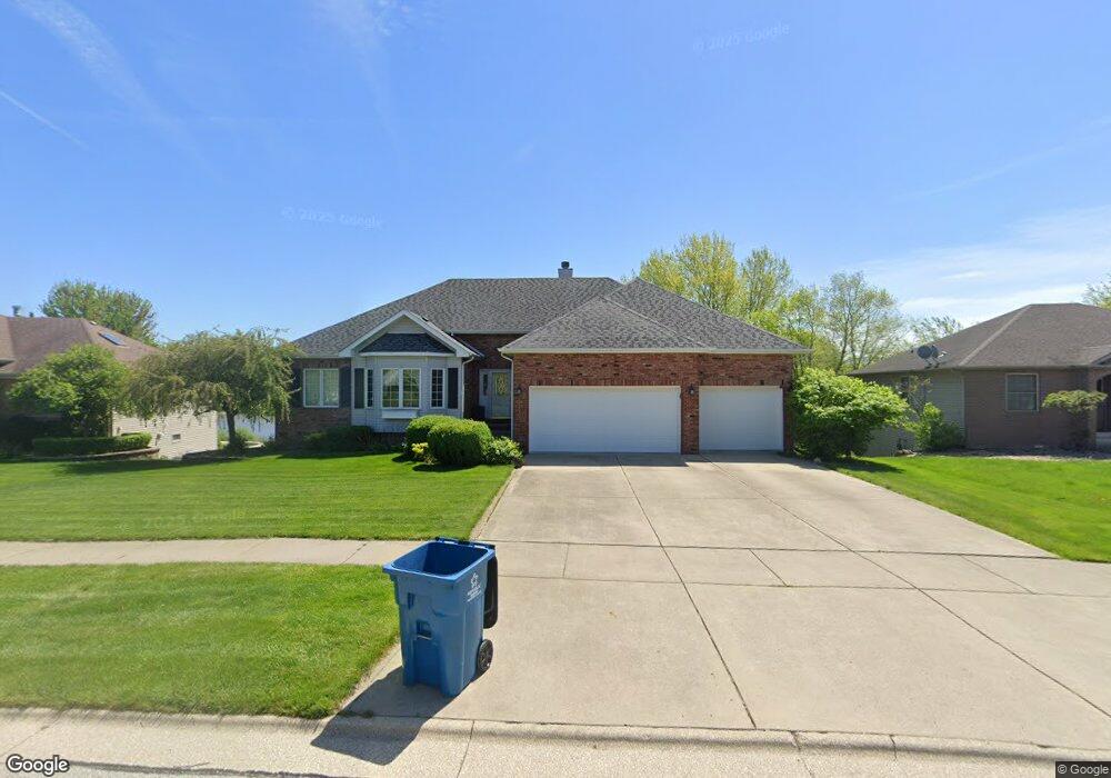 1040 Doe Path Ln, Crown Point, IN 46307 - photo 1