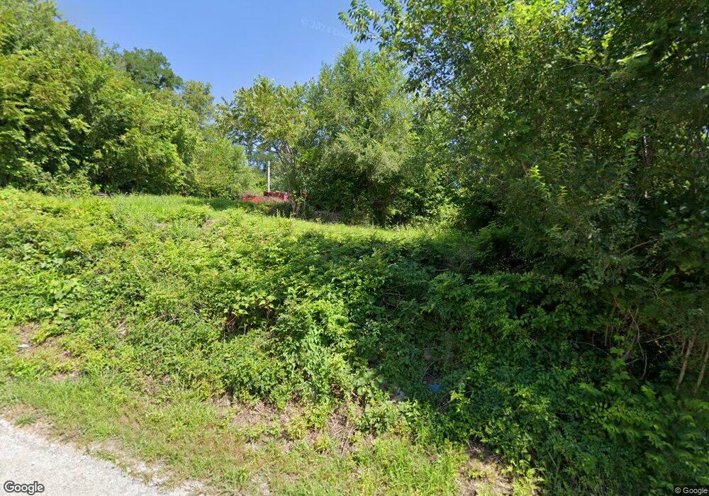 208 Beech St, Hannibal, MO 63401 - photo 1