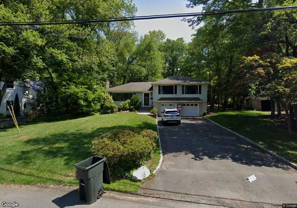 43 Laurel Dr, New Providence, NJ 07974 - photo 1
