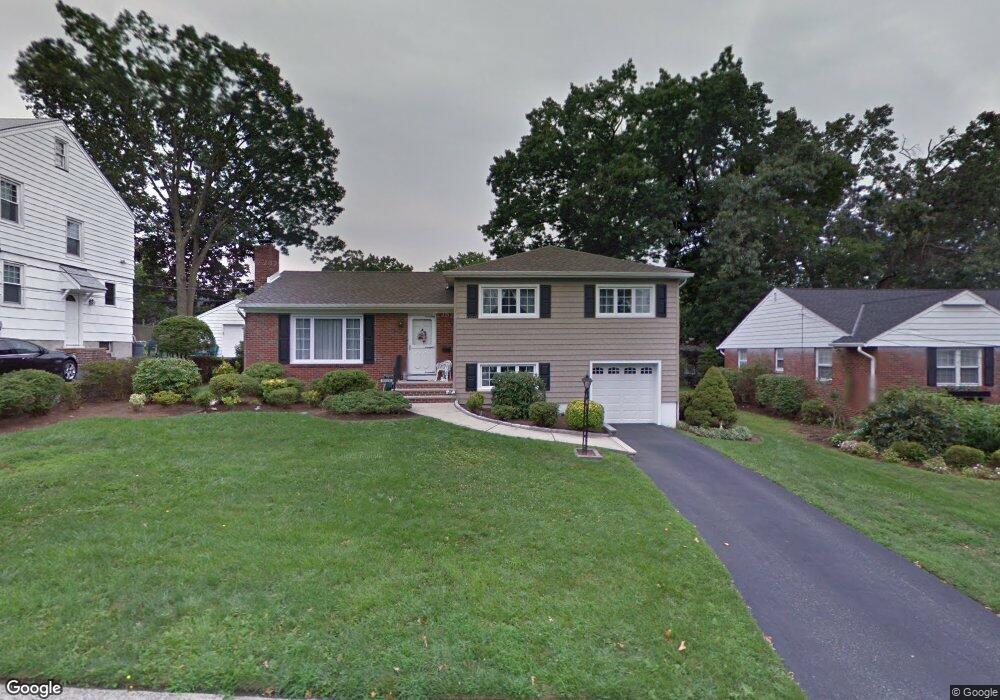 569 Fletcher Ave, Oradell, NJ 07649 - photo 1