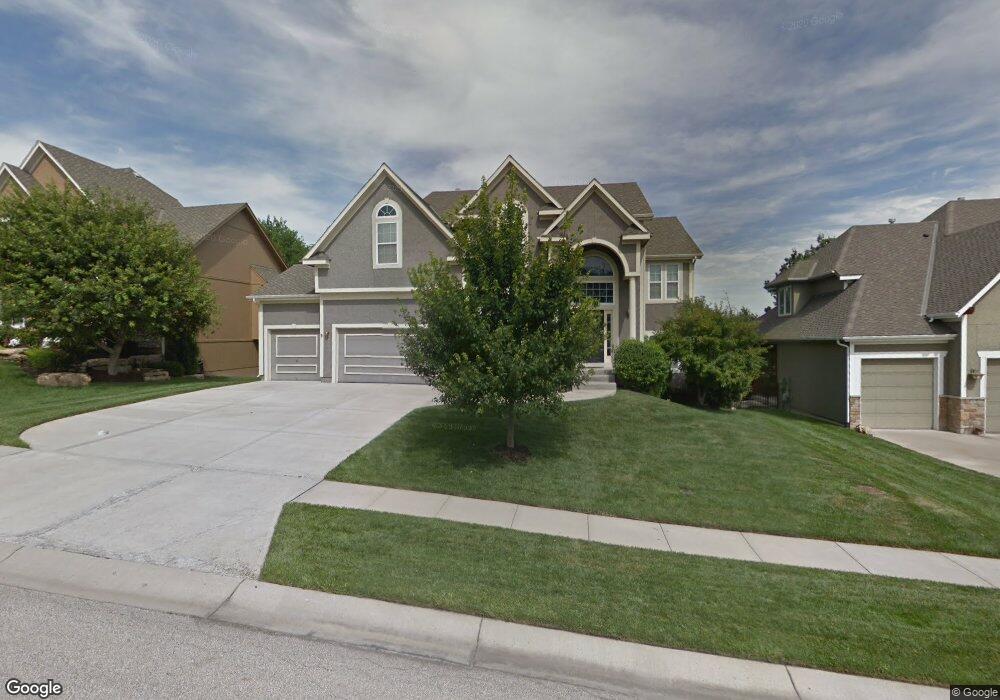 6945 Meadowlark Ln, Shawnee, KS 66226 - photo 1