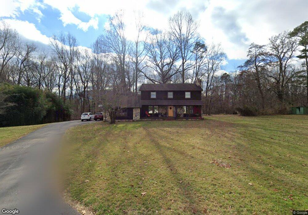 810 Hiwassee Heights Dr, Johnson City, TN 37601 - photo 1