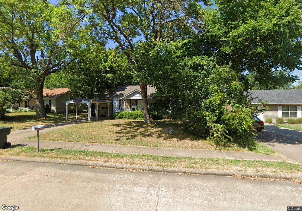 528 E 6th St, Claremore, OK 74017 - photo 1