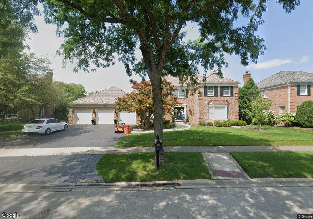 2348 Mohawk Ln, Glenview, IL 60026 - photo 1