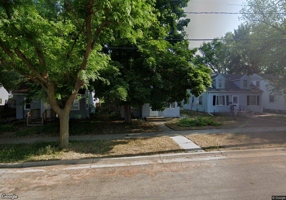 906 11th Ave SW, Austin, MN 55912 - photo 1