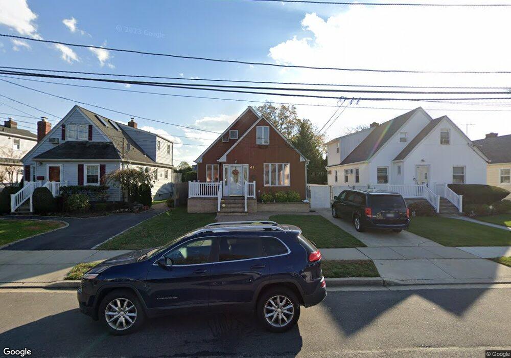 62 Cypress Ave, Oceanside, NY 11572 - photo 1