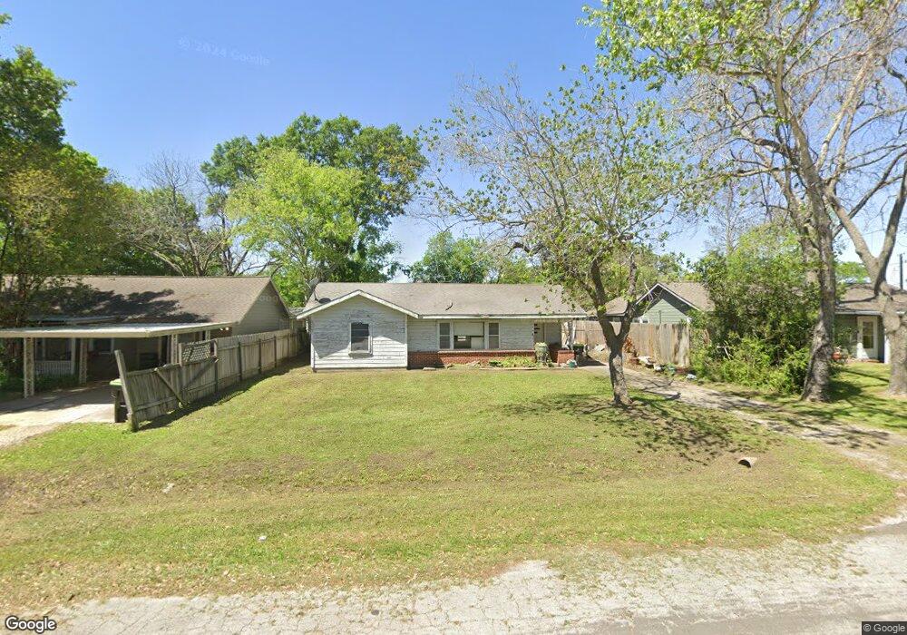 1408 Elm Ave, Bay City, TX 77414 - photo 1
