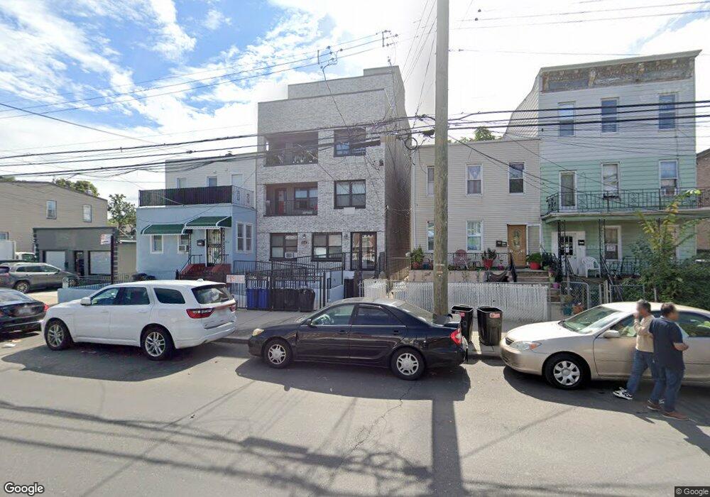 81-14 101st Ave unit 7, Ozone Park, NY 11416 - photo 1