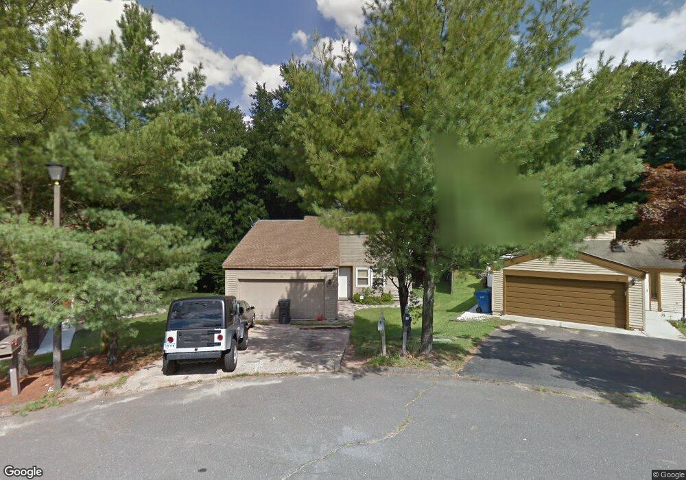 21 E Lake Place, Middletown, CT 06457 - photo 1