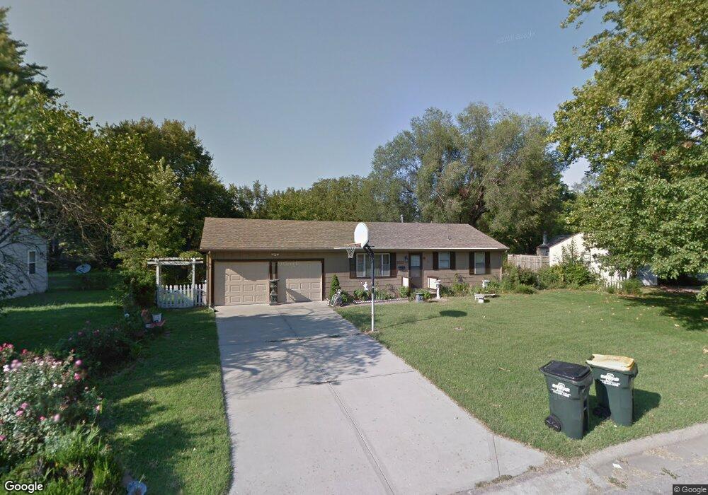 11724 W 70th St, Shawnee, KS 66203 - photo 1