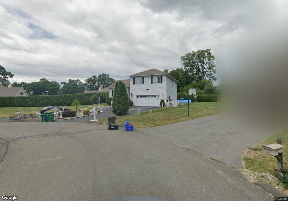 47 Oakwood Dr, Ludlow, MA 01056 - photo 1