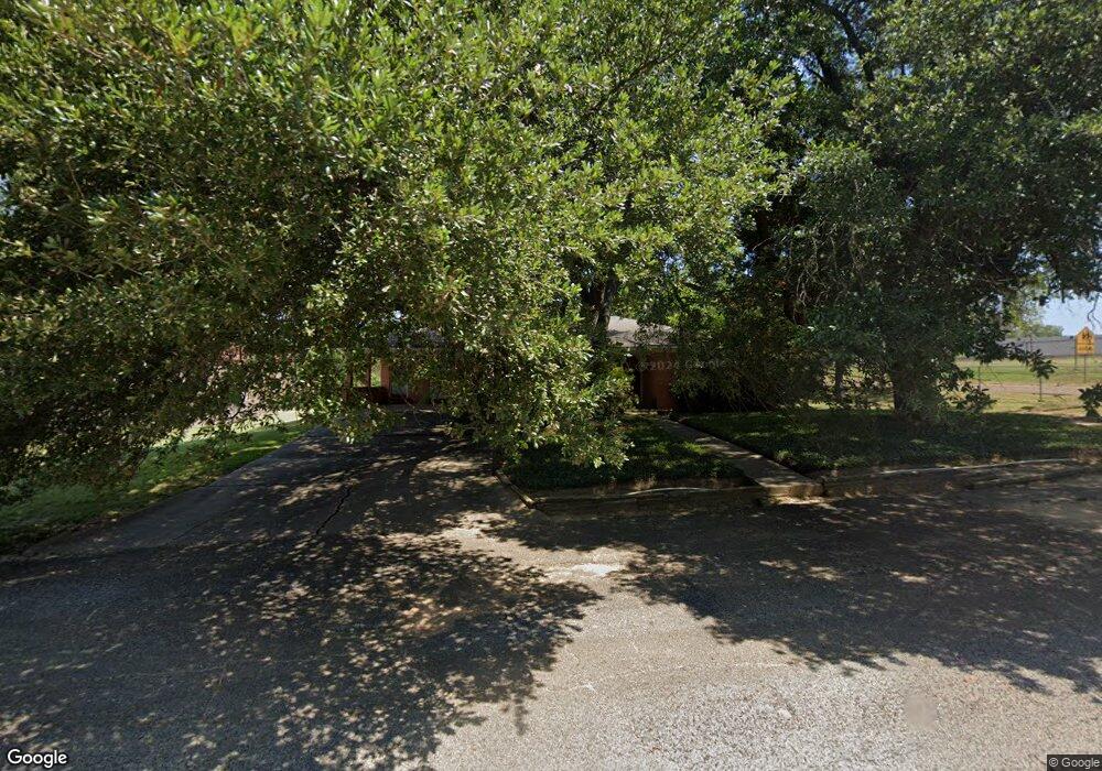 1005 E Olive St, Longview, TX 75601 - photo 1
