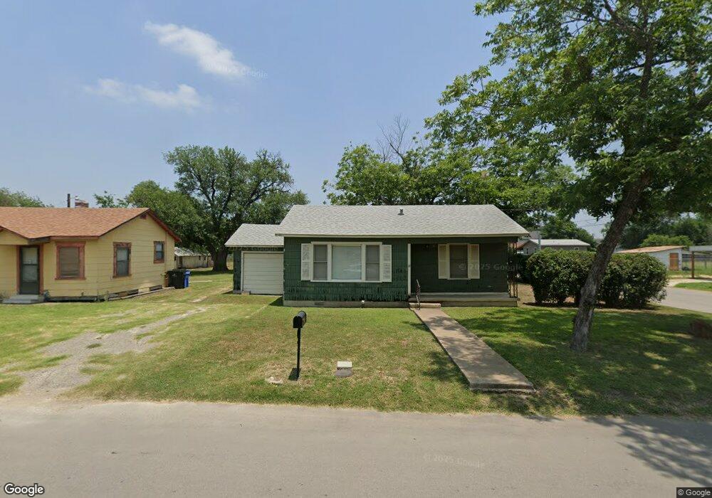 1401 N Heideke St, Seguin, TX 78155 - photo 1