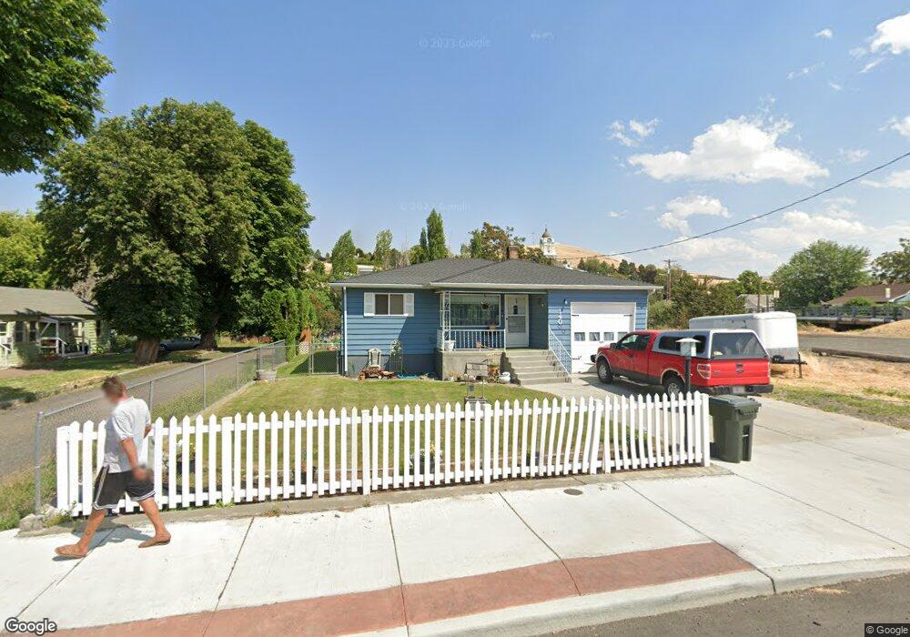 140 N Chase St, Heppner, OR 97836 - photo 1