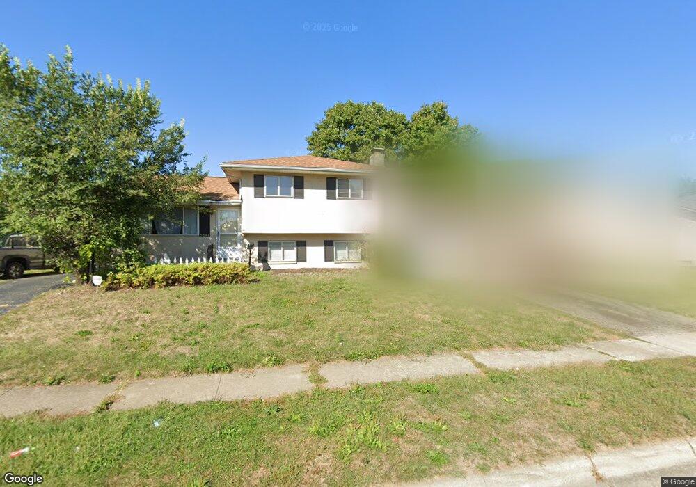 5561 Aqua St, Columbus, OH 43229 - photo 1