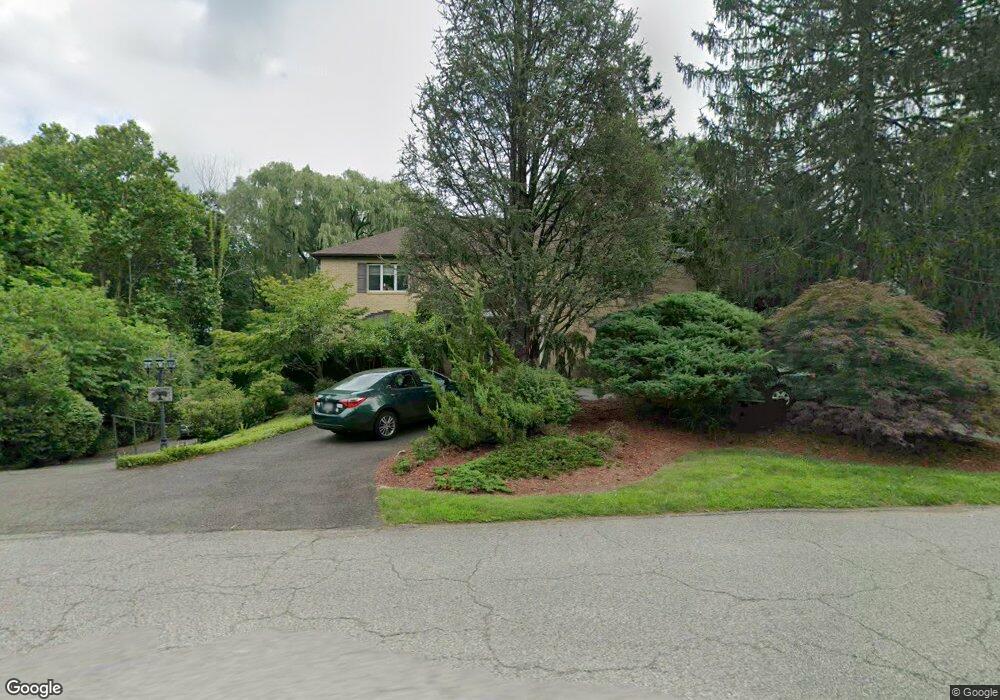 17 Whispering Ct, Bardonia, NY 10954 - photo 1