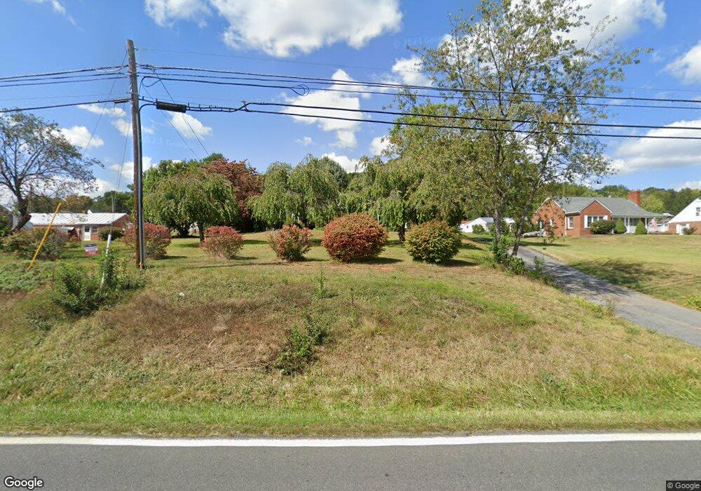 749 Lee Jackson Hwy, Staunton, VA 24401 - photo 1