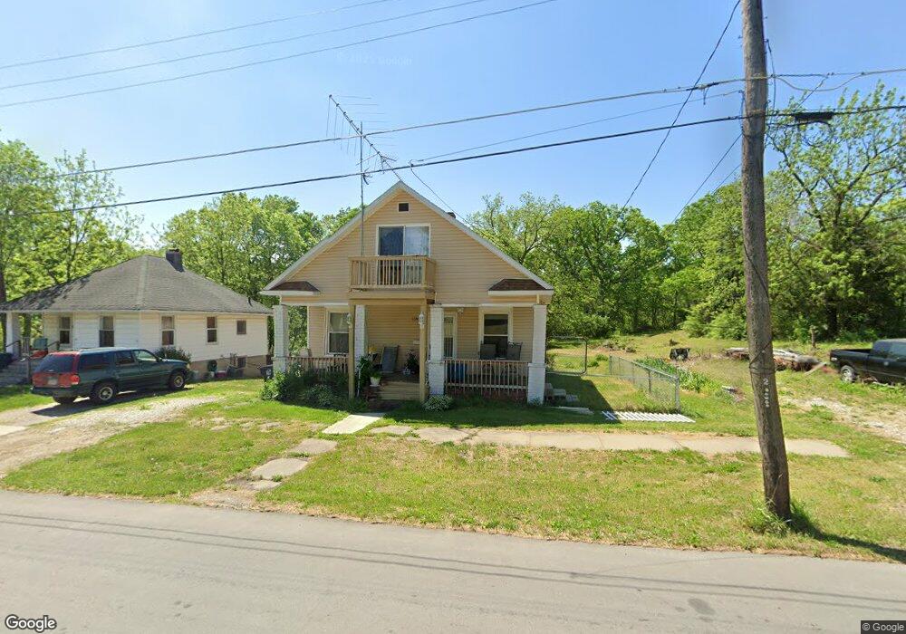 1126 Franklin St, Moberly, MO 65270 - photo 1