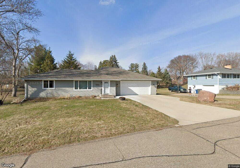 16810 Scenic Ln S, Minnetonka, MN 55345 - photo 1