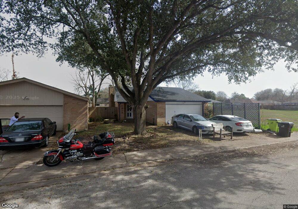 1913 Chelsea Ct, Rosenberg, TX 77471 - photo 1