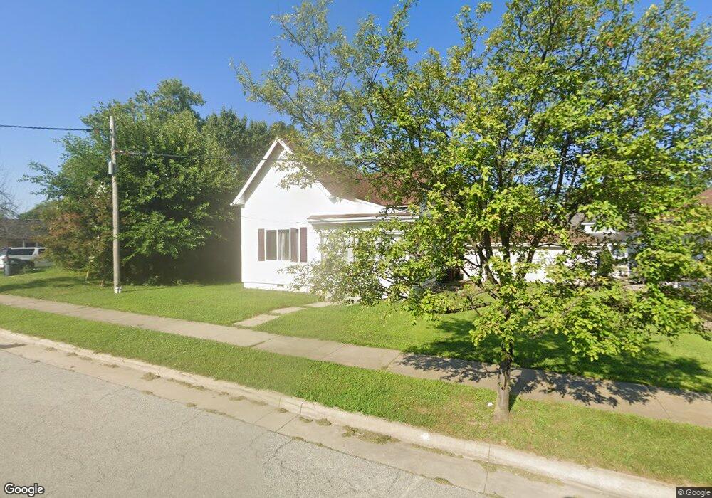 902 S Jackson St, Frankfort, IN 46041 - photo 1