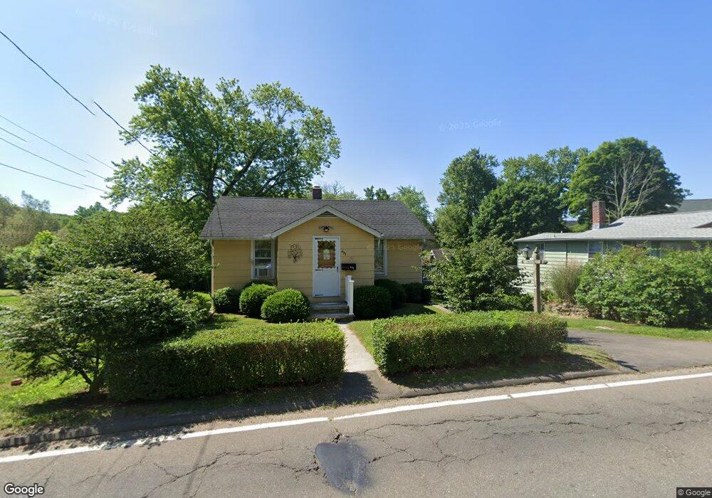 493 Leetes Island Rd, Branford, CT 06405 - photo 1