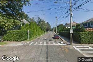 69 Pine St, Southampton, NY 11968