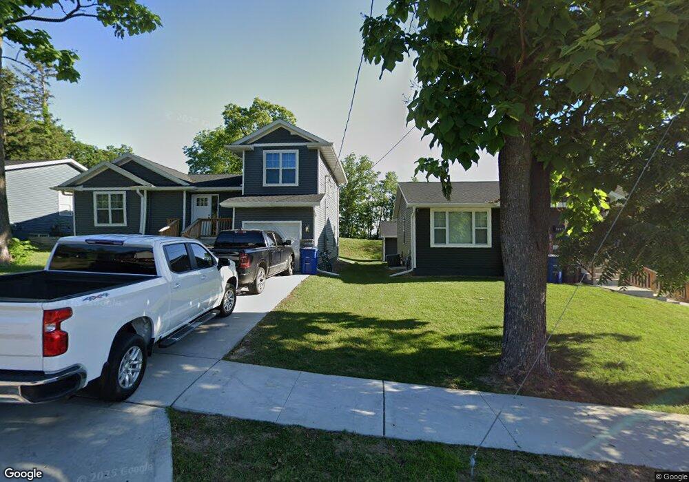 1218 Pioneer Rd, Des Moines, IA 50315 - photo 1