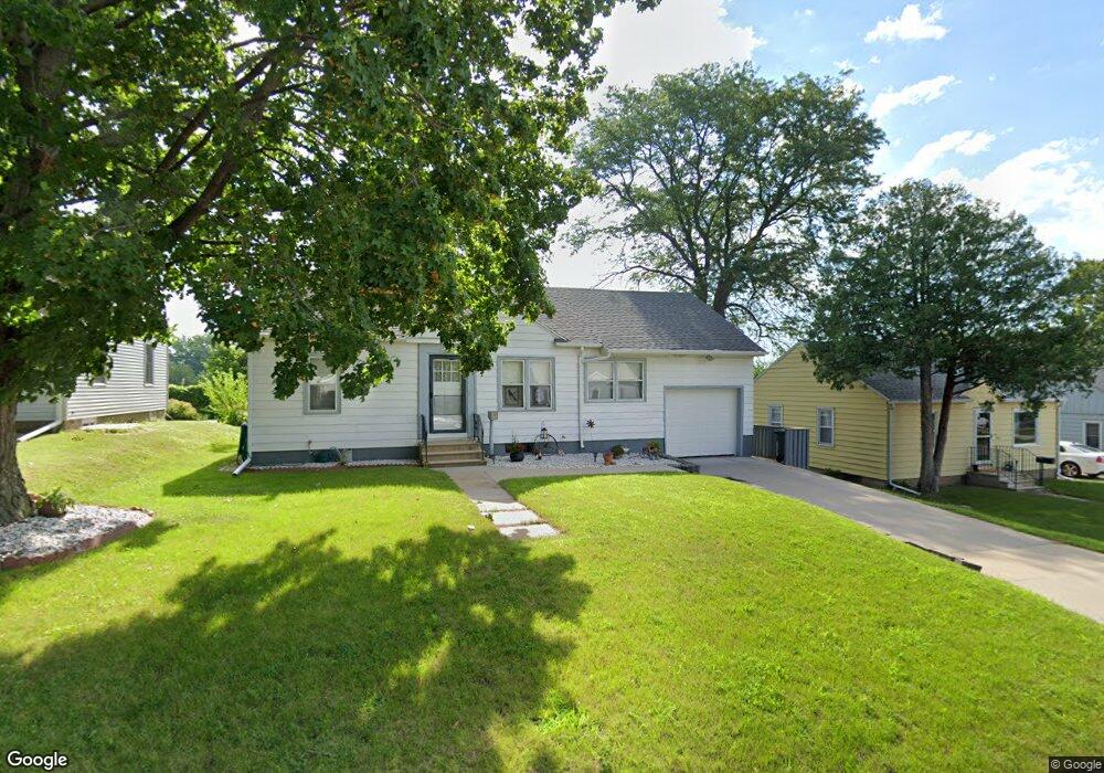 839 Maxwell St, Waterloo, IA 50701 - photo 1