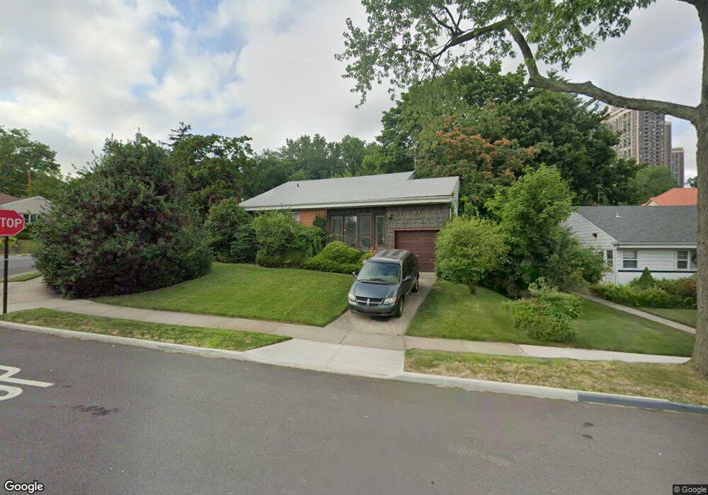 7007 266th St, Glen Oaks, NY 11004 - photo 1