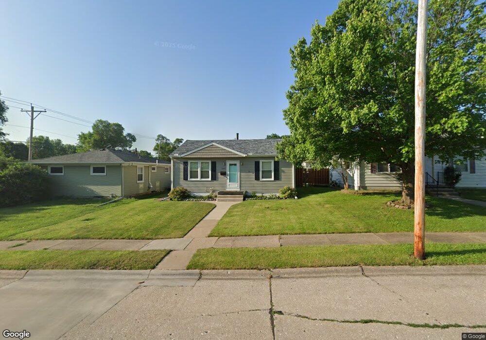 1307 W 37th St, Davenport, IA 52806 - photo 1