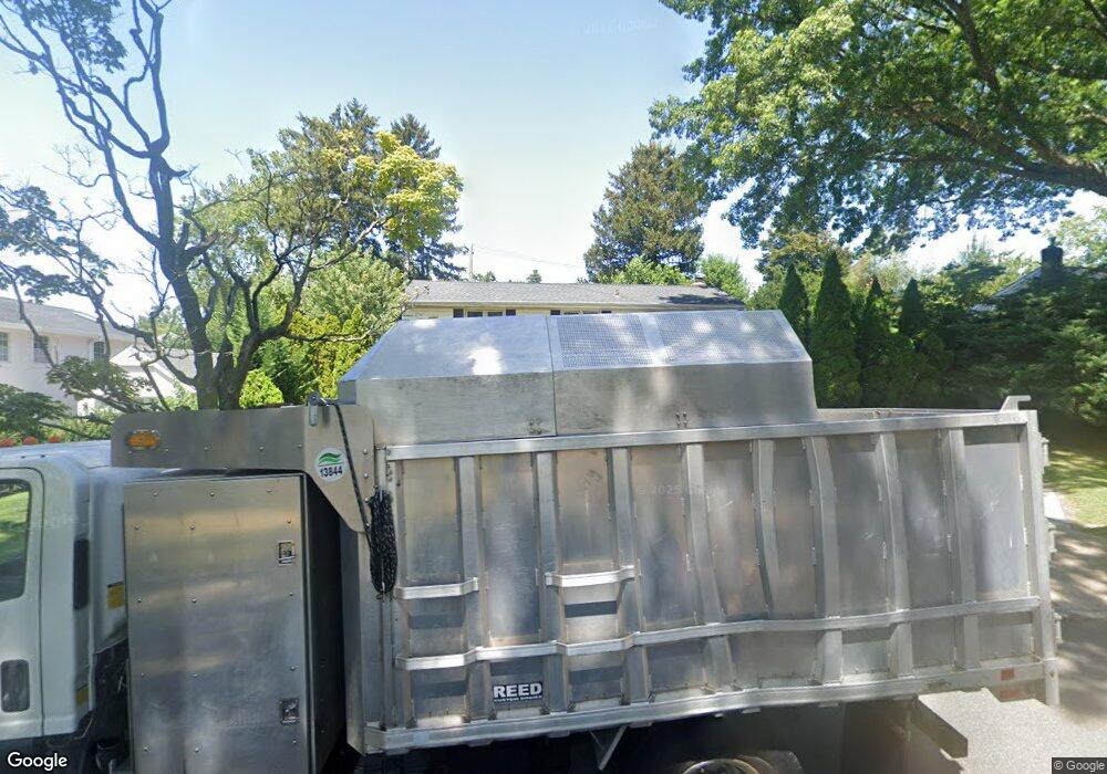 39 Jerome Dr, Glen Cove, NY 11542 - photo 1