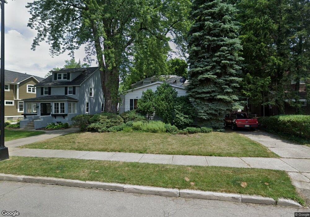 270 Ridgemont Rd, Grosse Pointe Farms, MI 48236 - photo 1