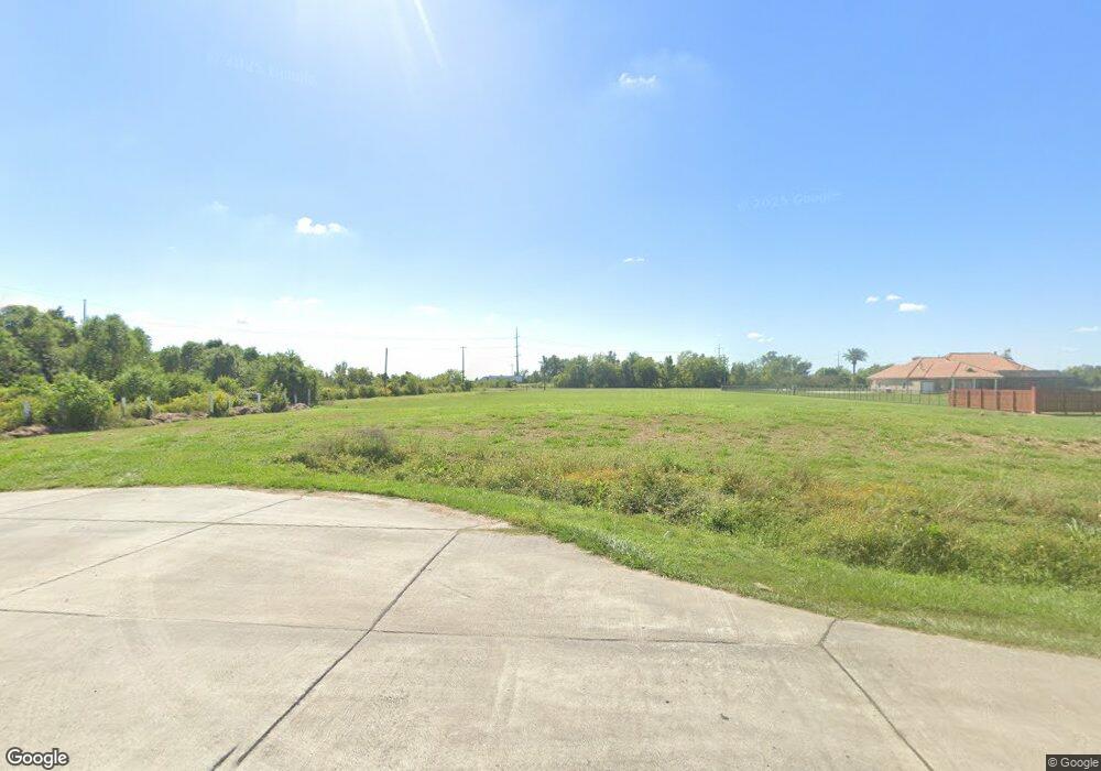 310 Treasure Dr, Raceland, LA 70394 - photo 1