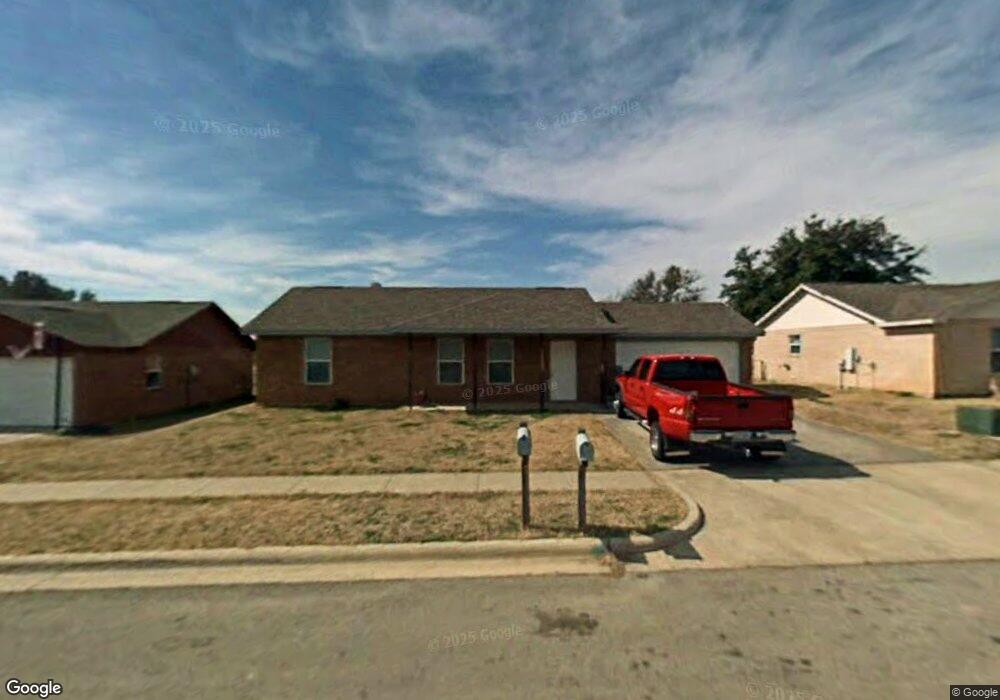 310 Kathy Ln, Granbury, TX 76049 - photo 1