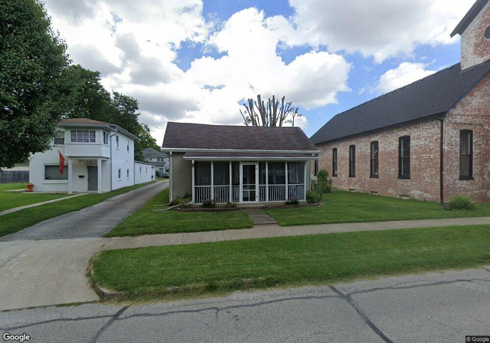 211 N Center St, Plainfield, IN 46168 - photo 1