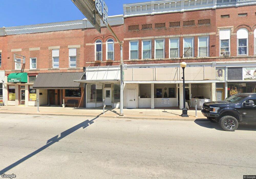 16 E Main St, Bloomfield, IN 47424 - photo 1