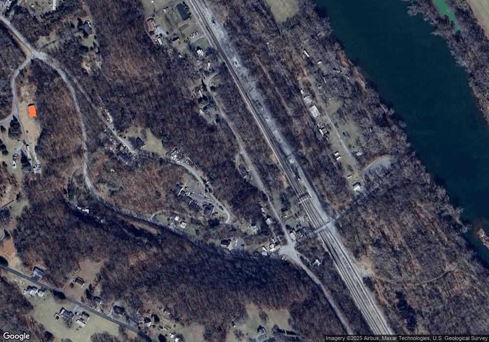 121 Chessie Ln, Hedgesville, WV 25427 - photo 1