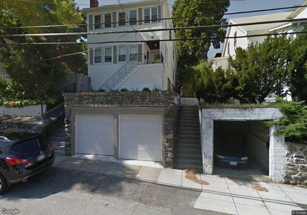 122 Langdon Ave unit 1, Watertown, MA 02472 - photo 1