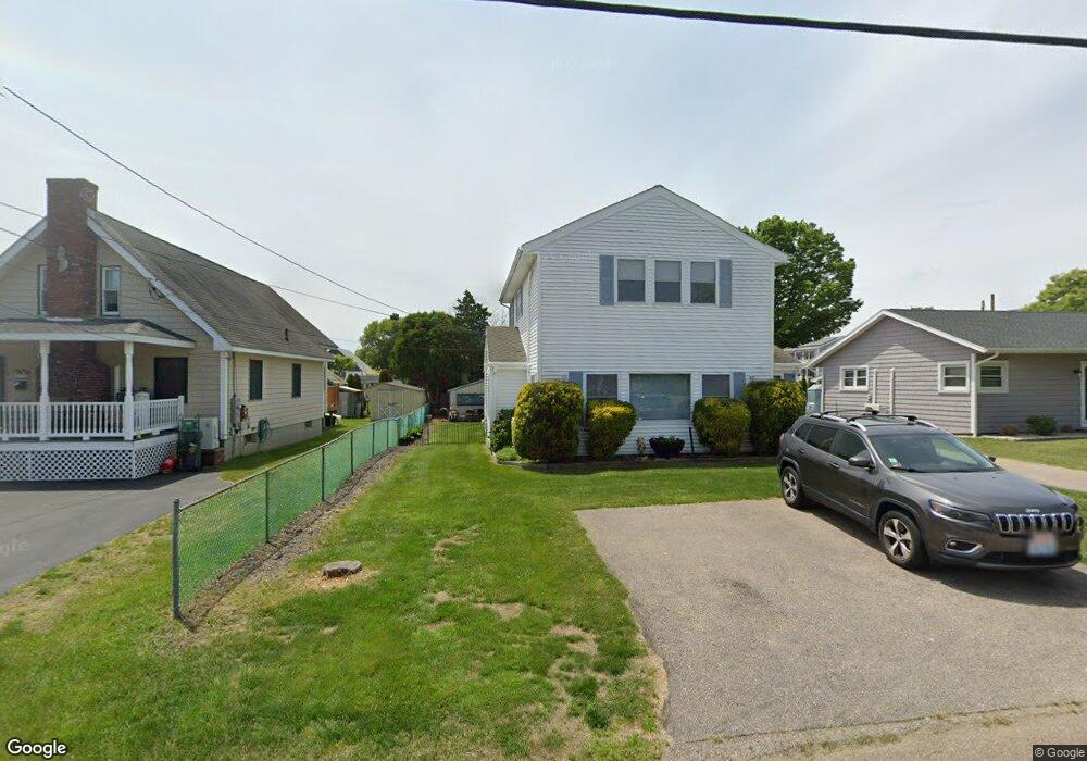 72 Crandall Ave, Westerly, RI 02891 - photo 1