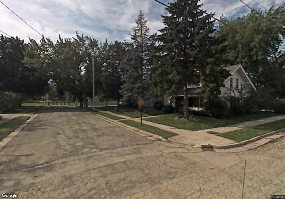 108 S Maple St, Oconomowoc, WI 53066 - photo 1